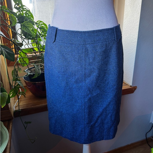 Talbots Dresses & Skirts - EUC Talbots fully lined wool skirt blue SZ 8 career wear